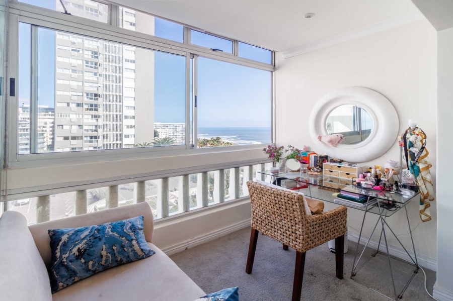 To Let 2 Bedroom Property for Rent in Sea Point Western Cape